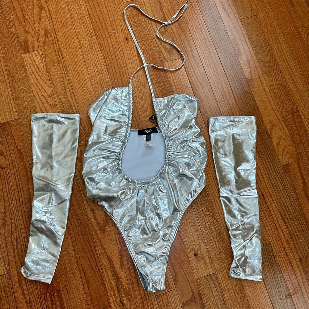 Silver Rave Outfit with Sleeves